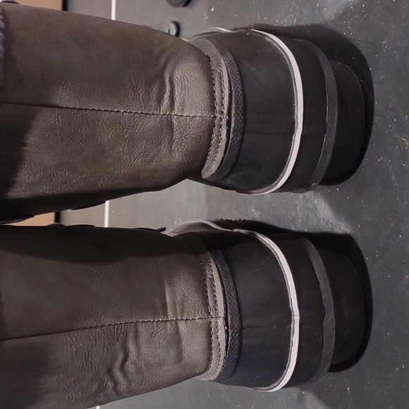 TORRID Grey Boots Size 9 - Picture 5 of 13